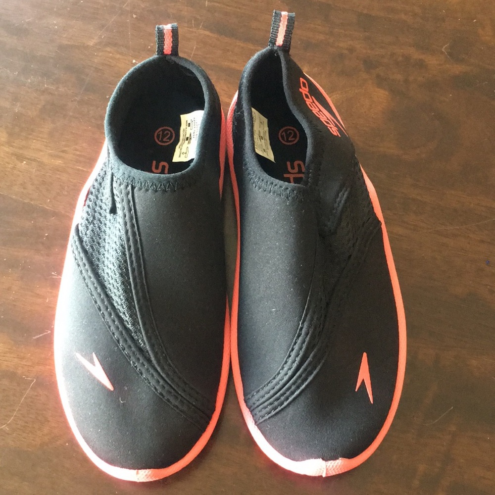 Speedo | Girls Water Shoes, black & pink, NWOT